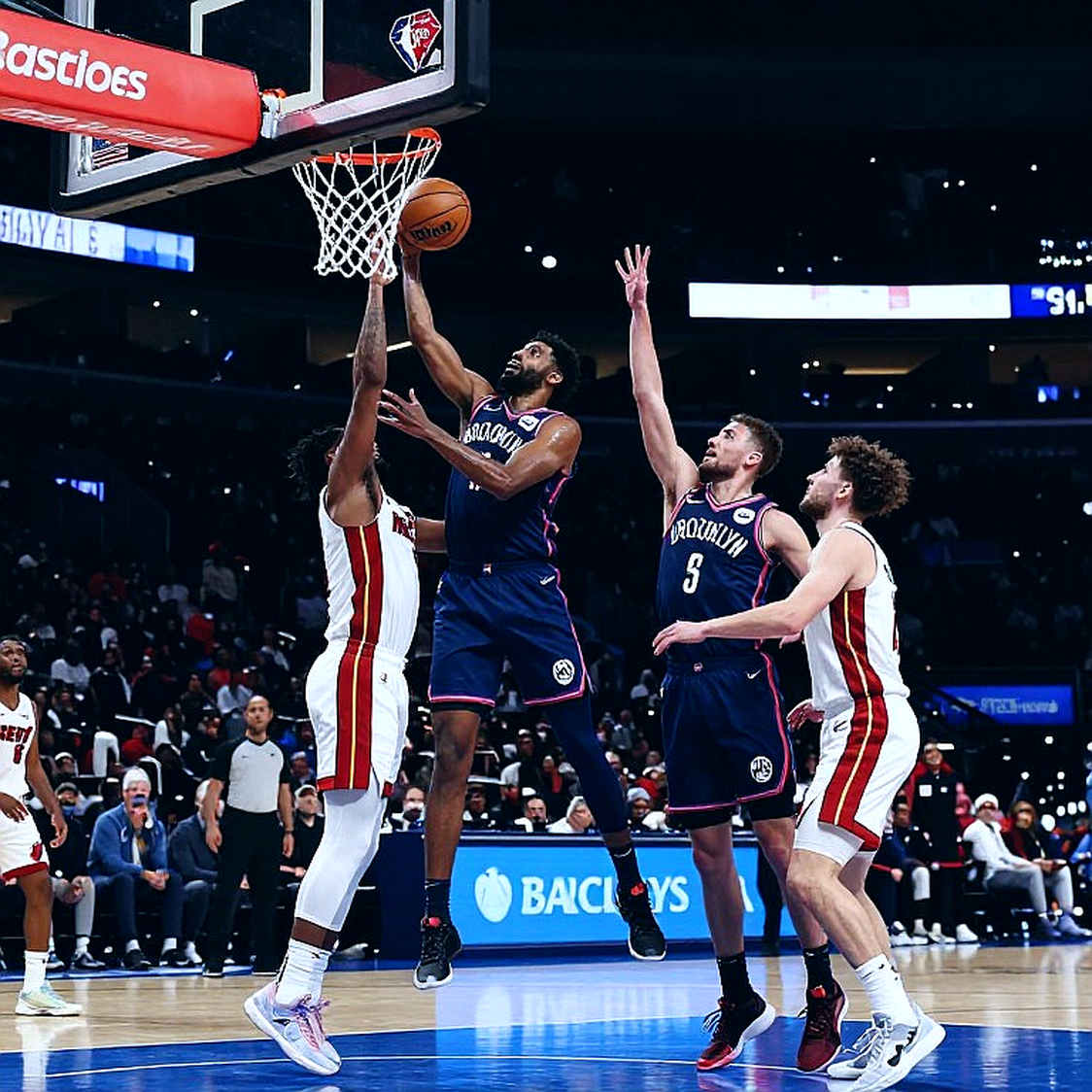 दूसरा एप्रन: NBA का असली ट्रेड बोर्ड सैलरी शीट पर है, टेलीविज़न पर नहीं