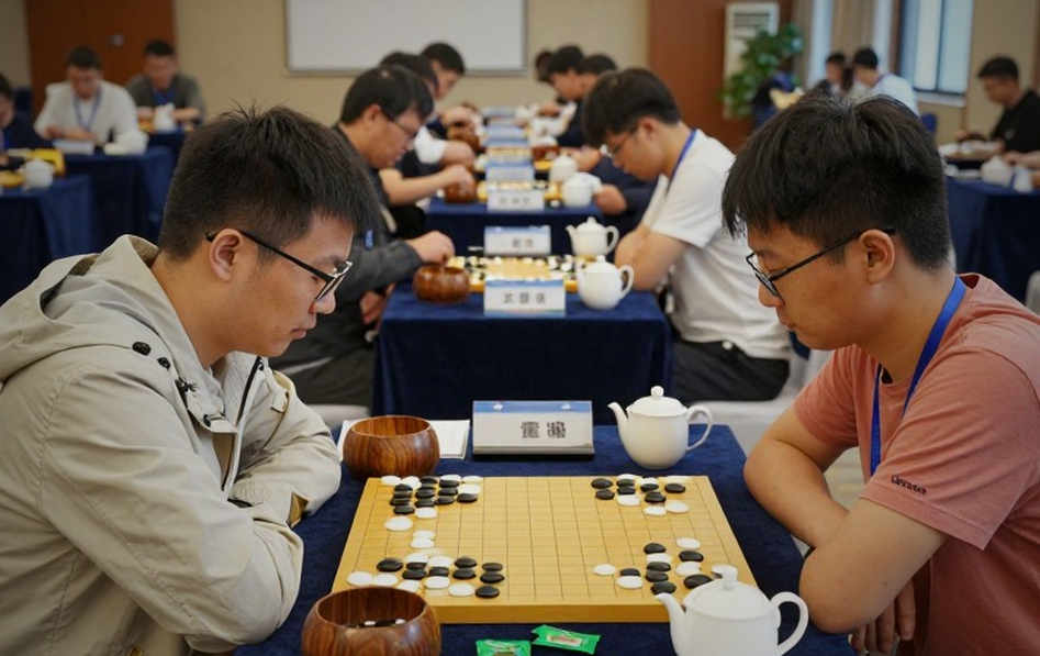 प्राग 2026, 27 मिनिएचर और एक बहीखाता: ChessBase Magazine #225 की रसीदें