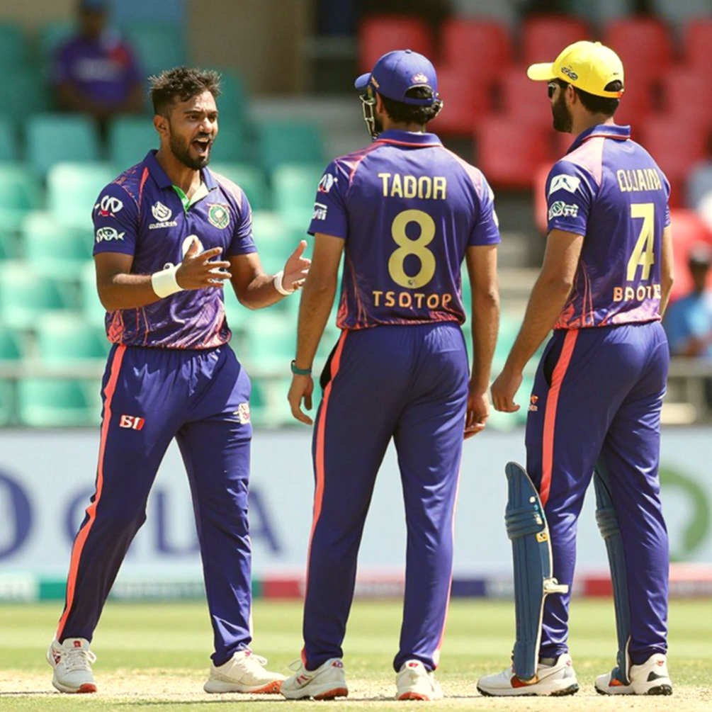 Less Grass at Newlands, Boland's Full Ledger: Australia's Real Bet in the Cape Town Decider